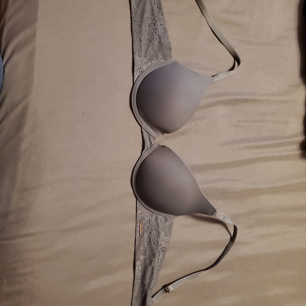 $5/25 gray bra